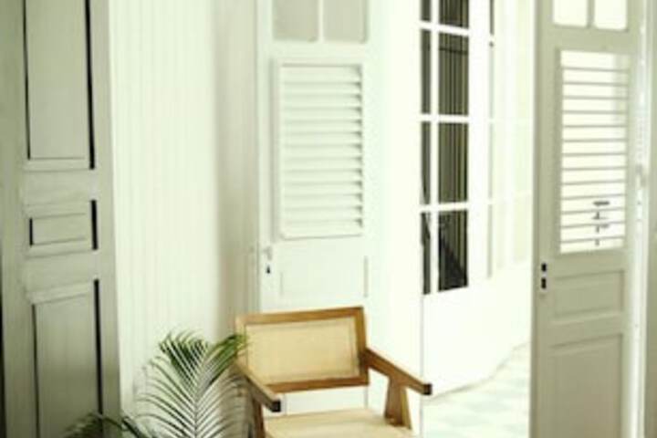 Room 5 of 25