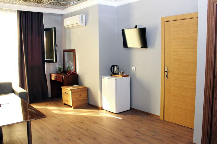 Room 21 of 108