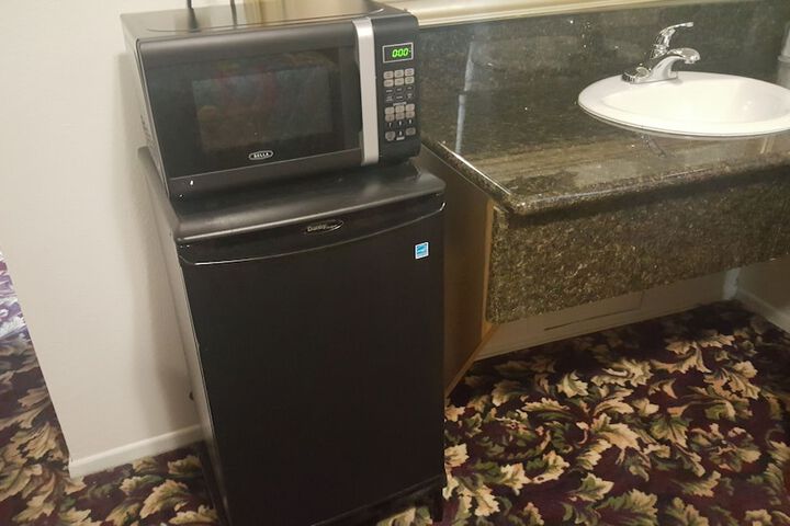 Mini-refrigerator