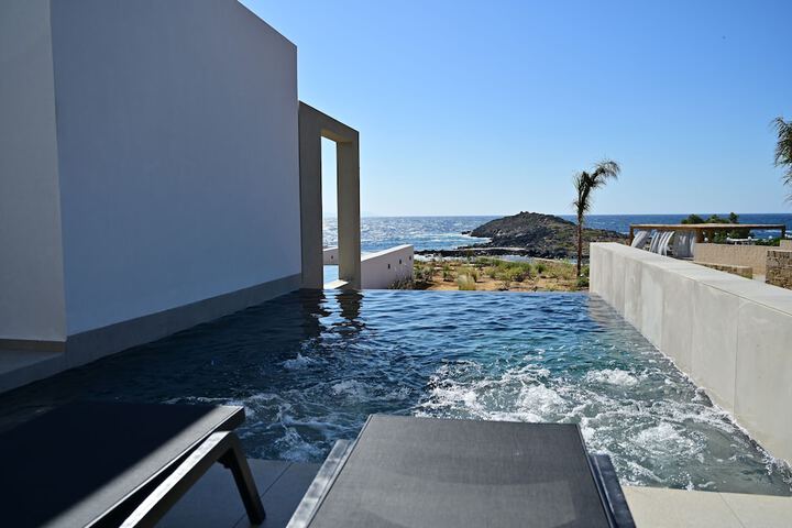 Pool 101 of 340