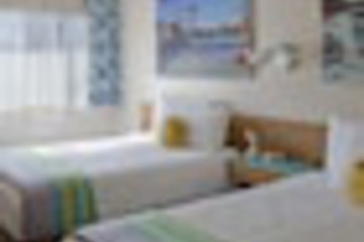Room 74 of 255