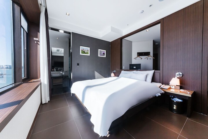 Room 29 of 55