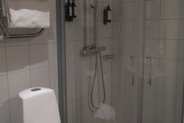 Room 15 of 25