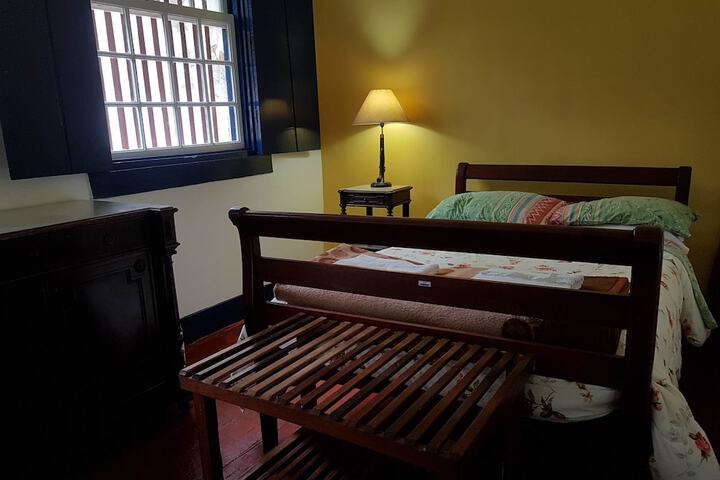 Room 48 of 61