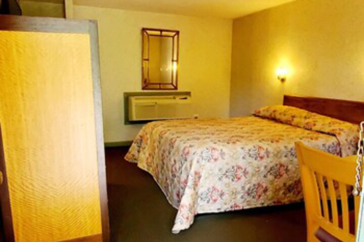 Room 25 of 25