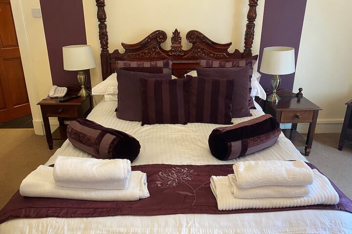 Room 12 of 28
