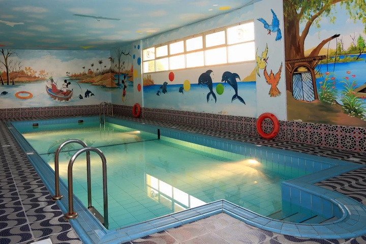 Pool 15 of 25