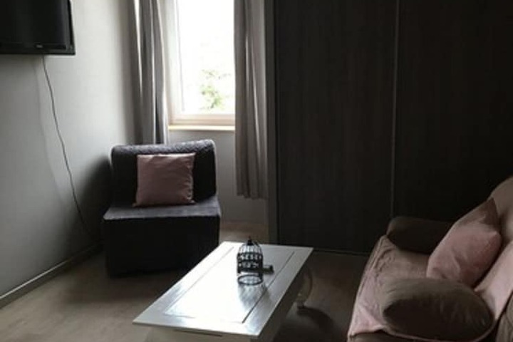 Room 3 of 16