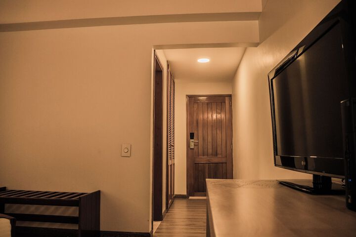 Room 17 of 132