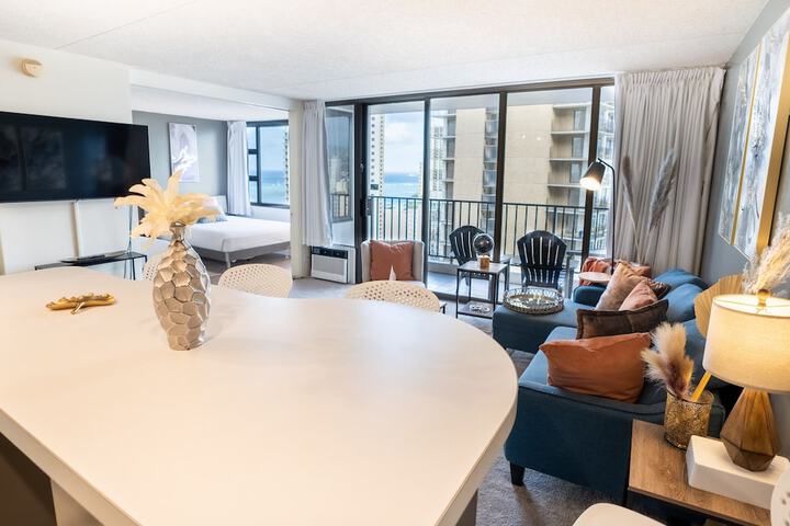 Exterior of DELUXE OCEAN VIEW CONDO 2 QUEEN BEDS IN