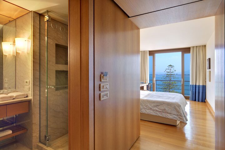 Room 4 of 24