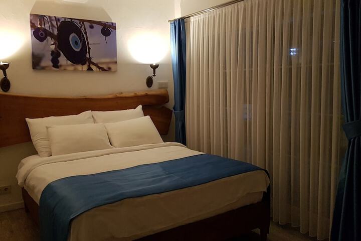 Room 14 of 137