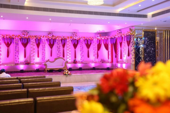 Ballroom/Hall 23 of 35