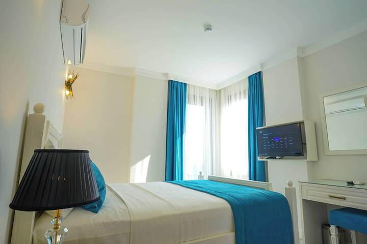 Room 5 of 177