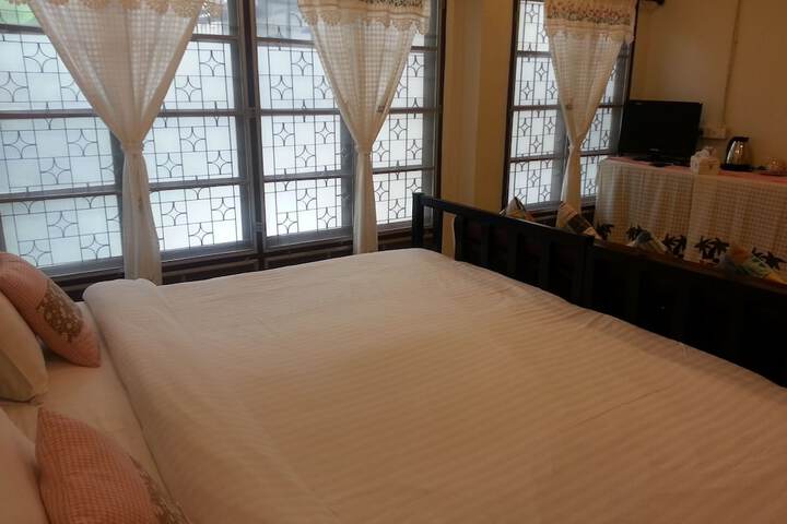 Room 25 of 52