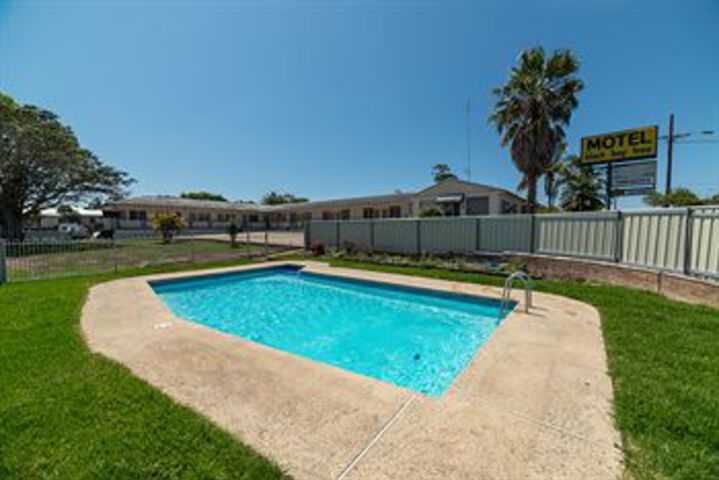 Pool 15 of 16