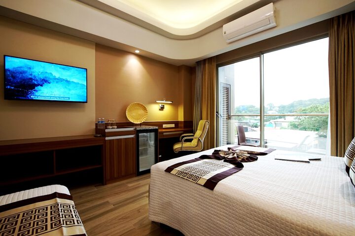 Room 16 of 62