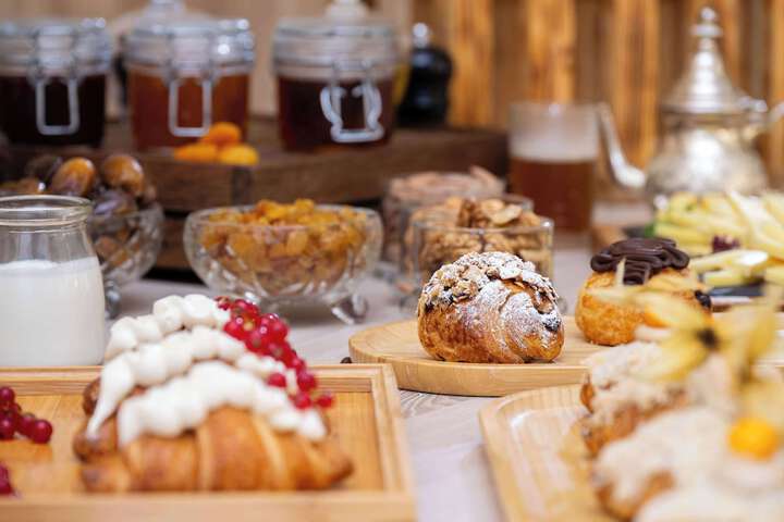 Breakfast/Coffee Service 72 of 102