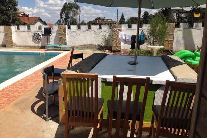 Hotel with Pool