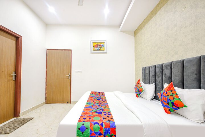 Room 19 of 32