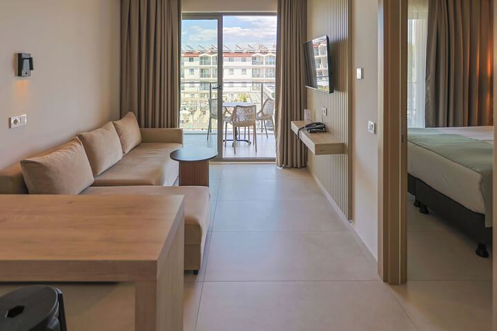Room 46 of 185