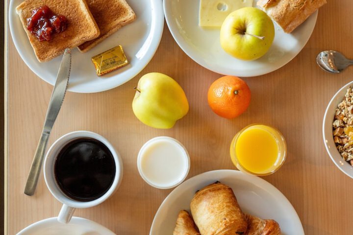 Breakfast/Coffee Service 28 of 34