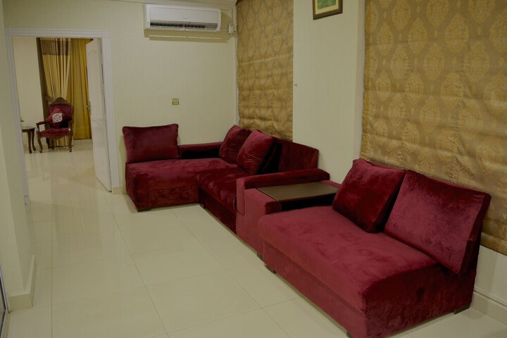 Room 68 of 83