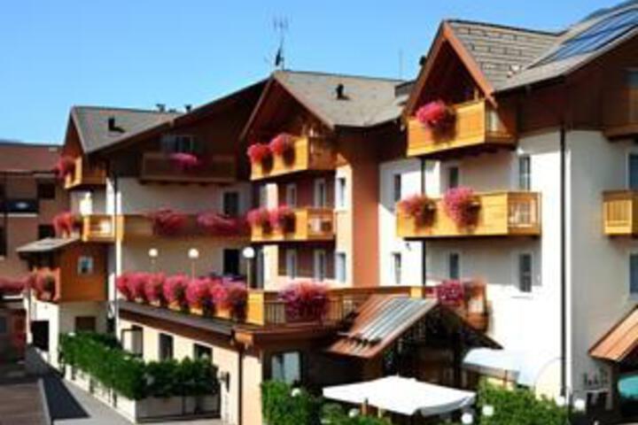 Albergo Dimaro Wellness Hotel