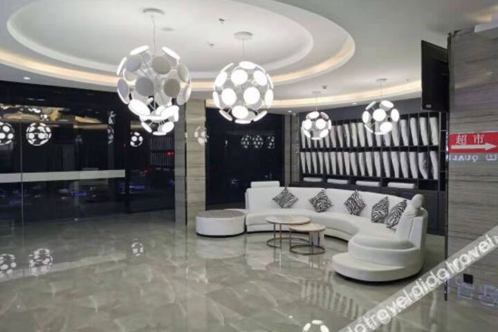 Hotel Interior 5 of 13