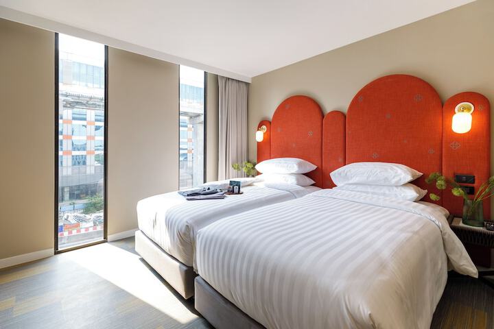 Room 65 of 161
