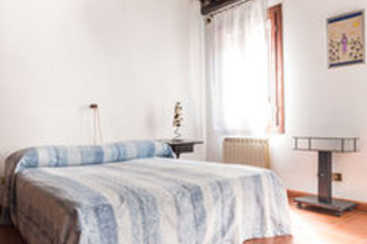 Room 449 of 871