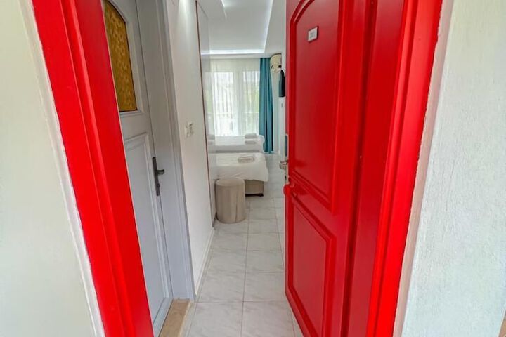 Room 5 of 50