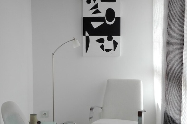 Room 9 of 26