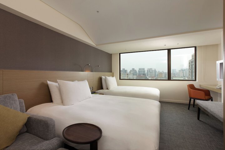 Room 21 of 66