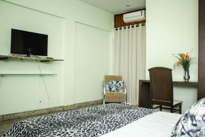 Room 3 of 49