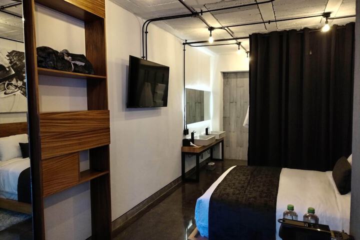 Room 9 of 51