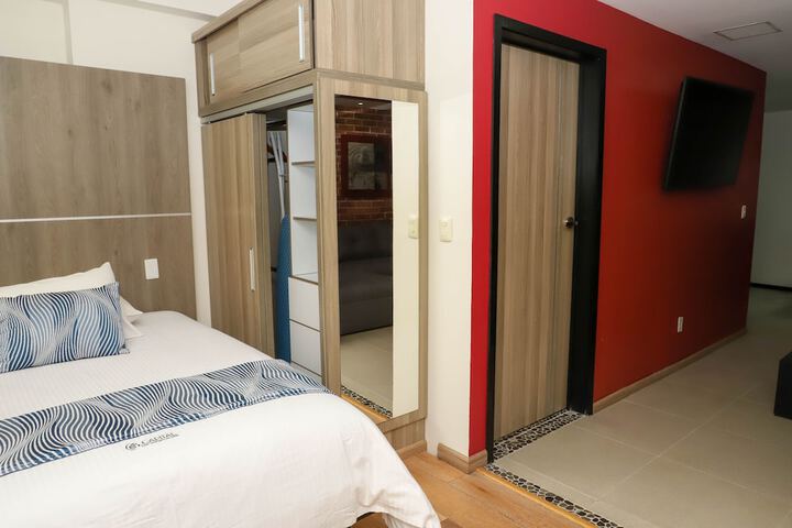 Room 10 of 123
