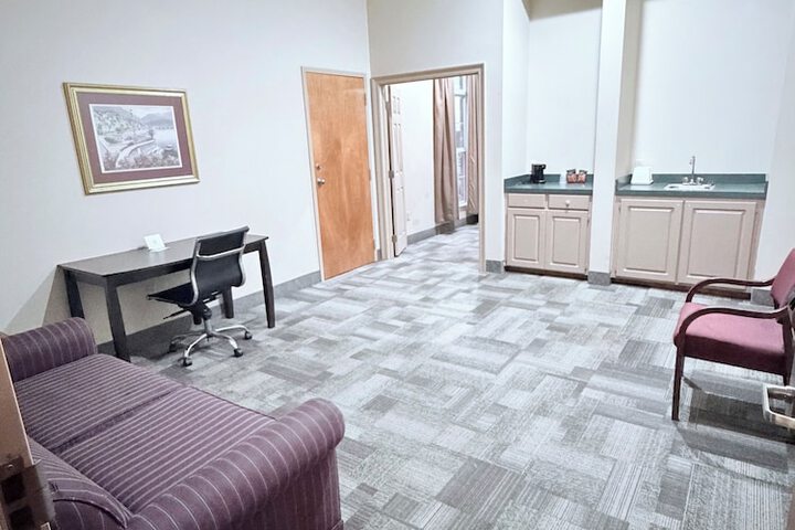 Room 6 of 19