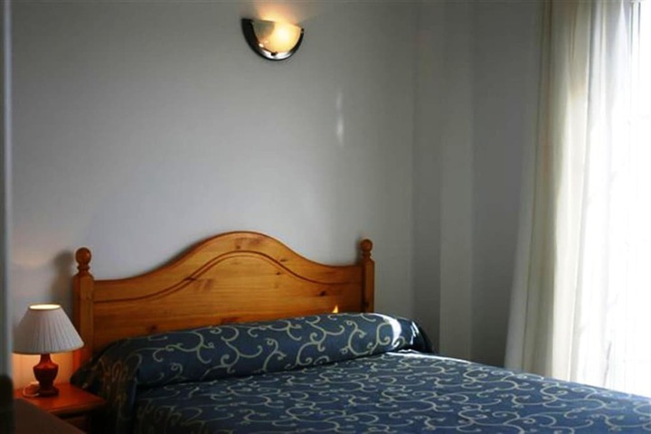 Room 14 of 40