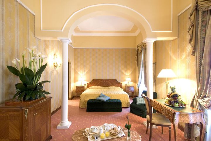Room 9 of 49
