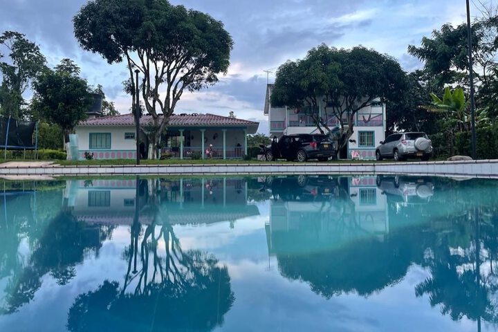 Pool 8 of 25