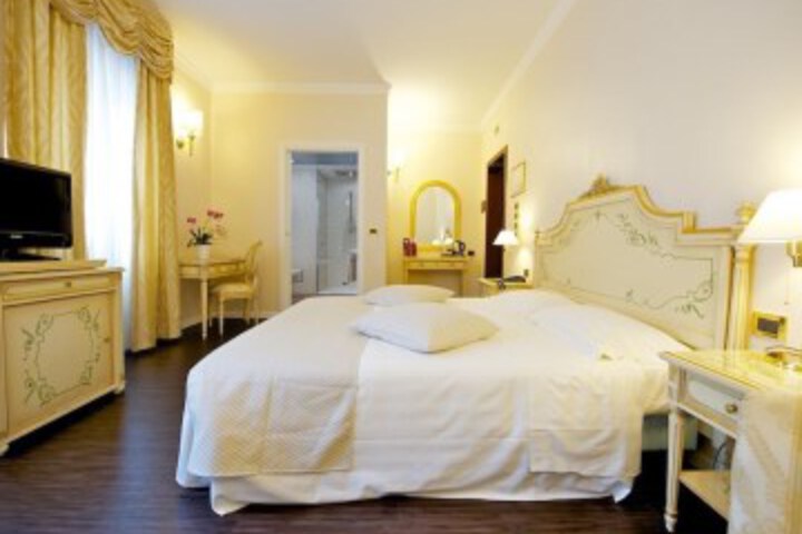Room 14 of 70