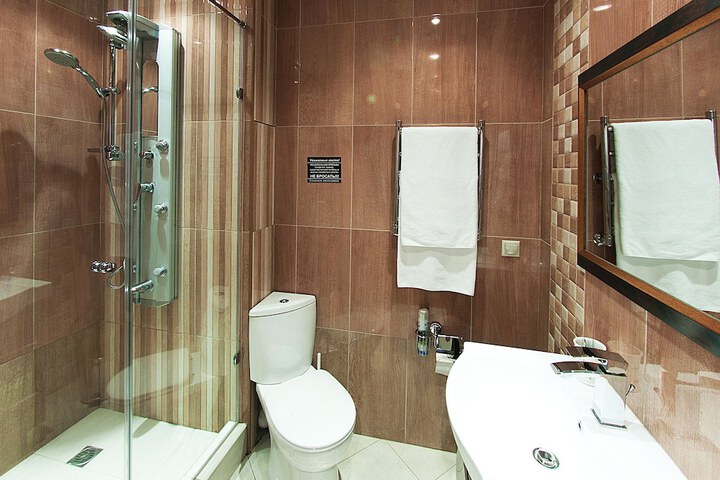 Room 53 of 61