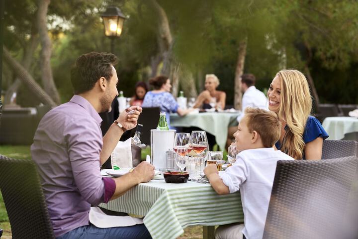 Dining 95 of 122