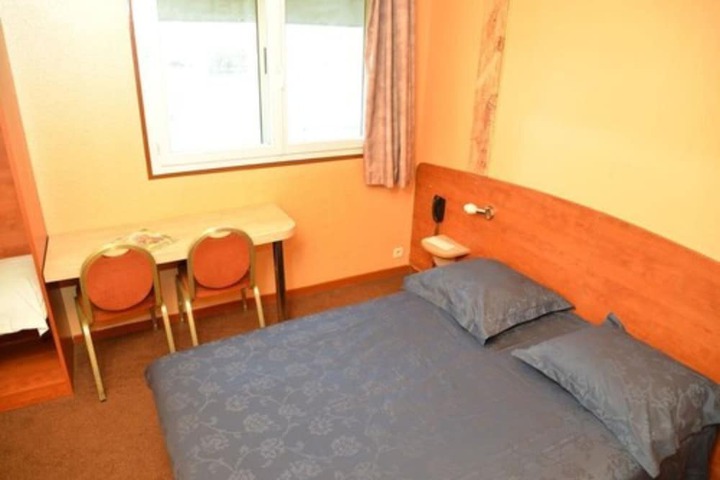 Room 14 of 62