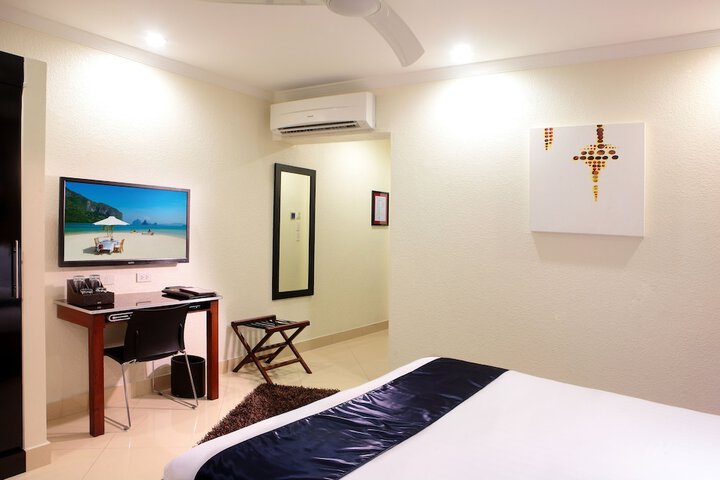 Room 5 of 40