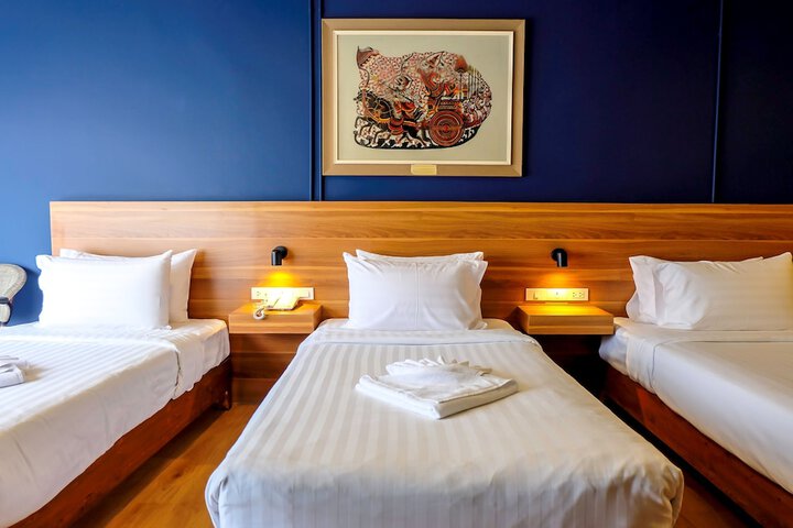 Room 10 of 87