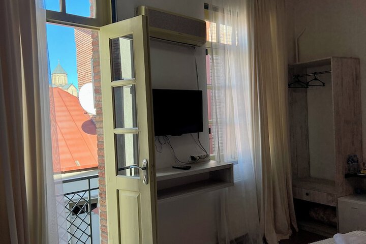 Room 19 of 58