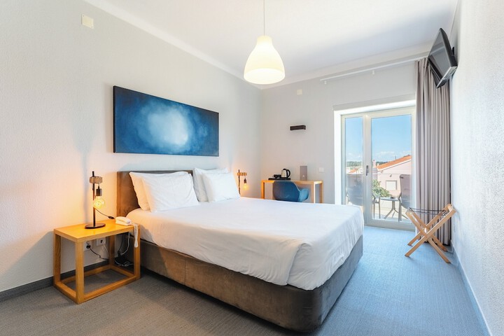 Room 26 of 100