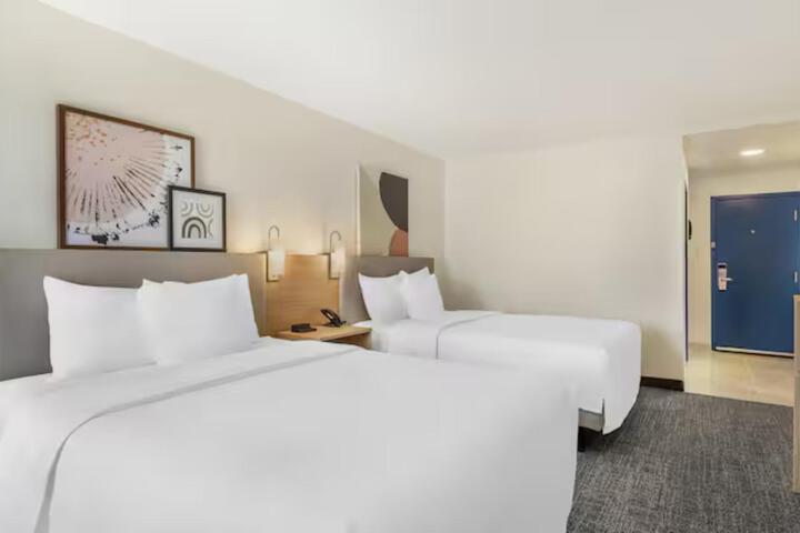 Room 43 of 57
